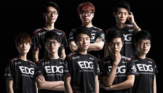 持冷静和自 持冷静和自