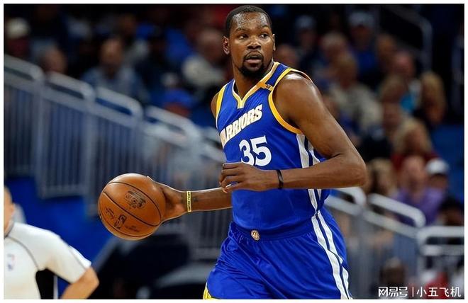 支球队的期 支球队的期